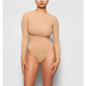 Skims Long Sleeve Crew Neck Bodysuit Clay
